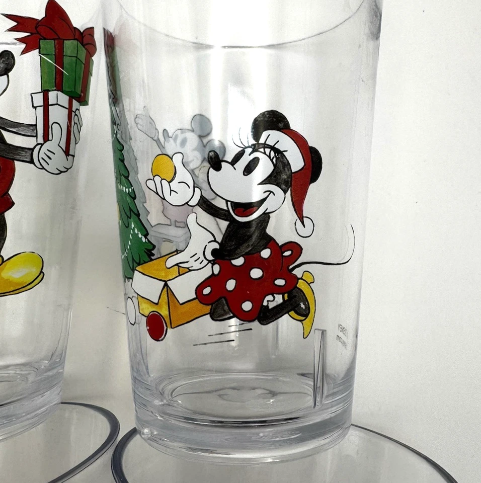 ¡Tazas navideñas Disney Pottery Barn para niños! Navidad con Mickey Mouse y Minnie Mouse Foto 4 de 4