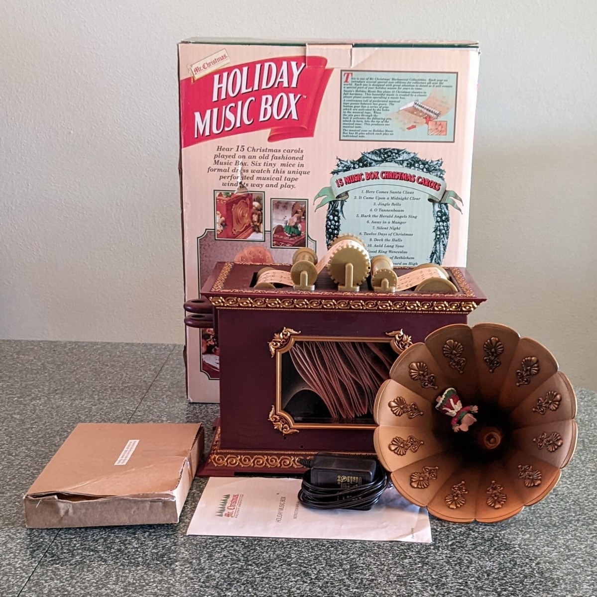 Mr. Christmas Holiday Phonograph Music Box 1996 In Box Mr. Christmas Holiday Phonograph Music Box 1996 In Box