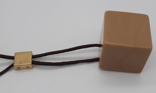 Authentic Louis Vuitton Hair Ties and Hair Cubes, Set of 2, Beige, LV Logo - Picture 16 of 16