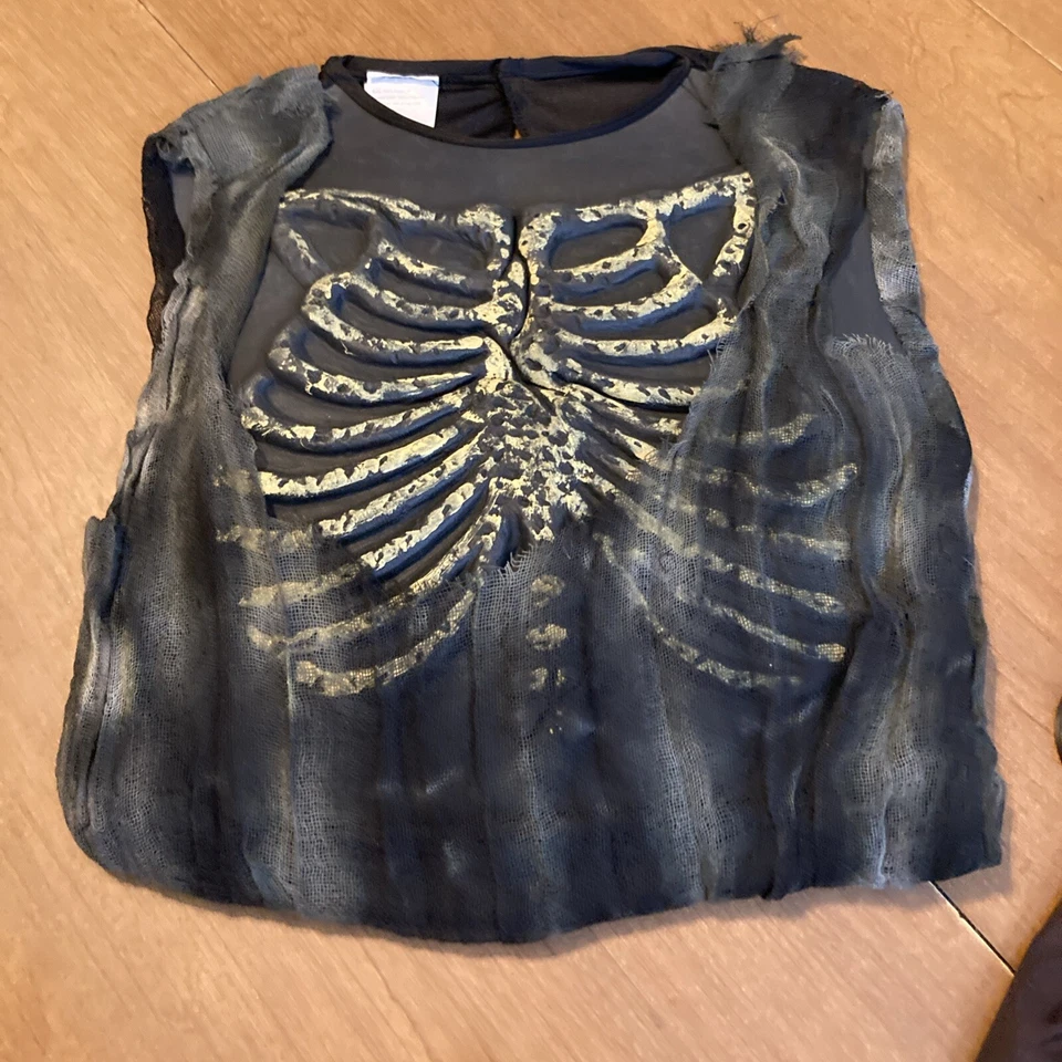 Disfraz Halloween, Cadáver Destrozado Disfraz Halloween Juvenil Pequeño M 8/10 Foto 4 de 4