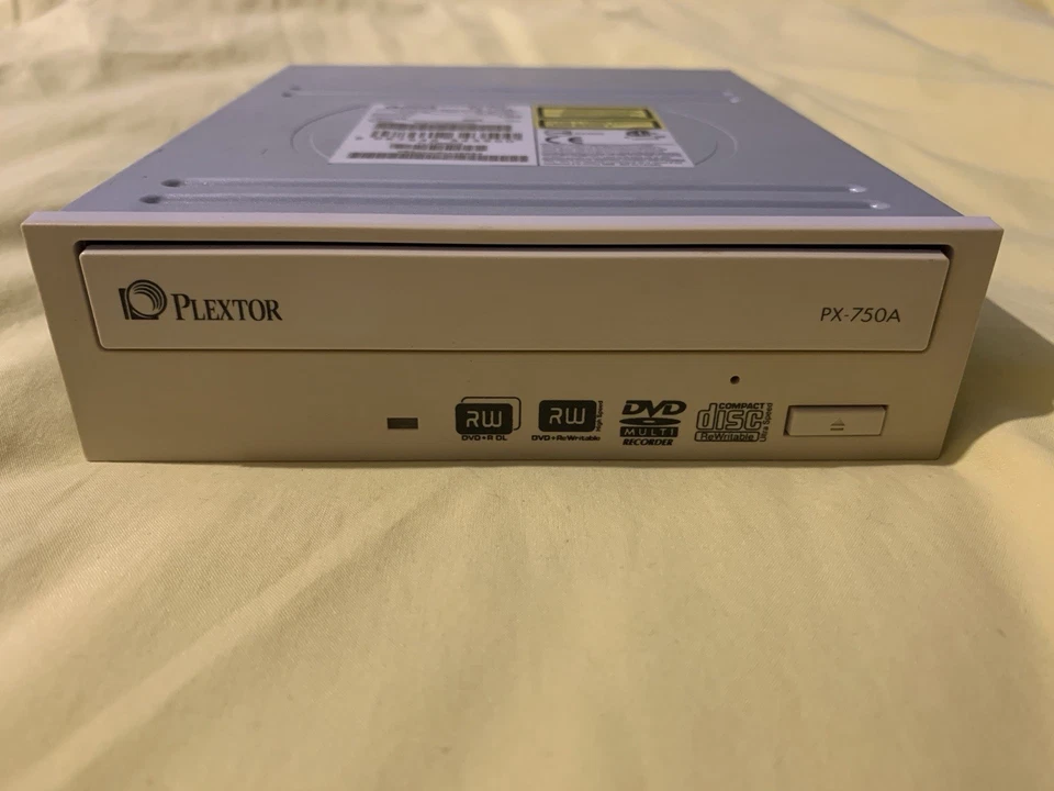 Plextor PX-750A Graveur/Burner CD/DVD IDE Blanc/White - Image 2 of 4