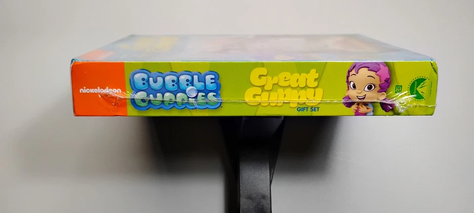 Nickelodeon Bubble Guppies Great Guppy DVD Gift Set NEW Book, Crayons, Poster - Image 3 of 4