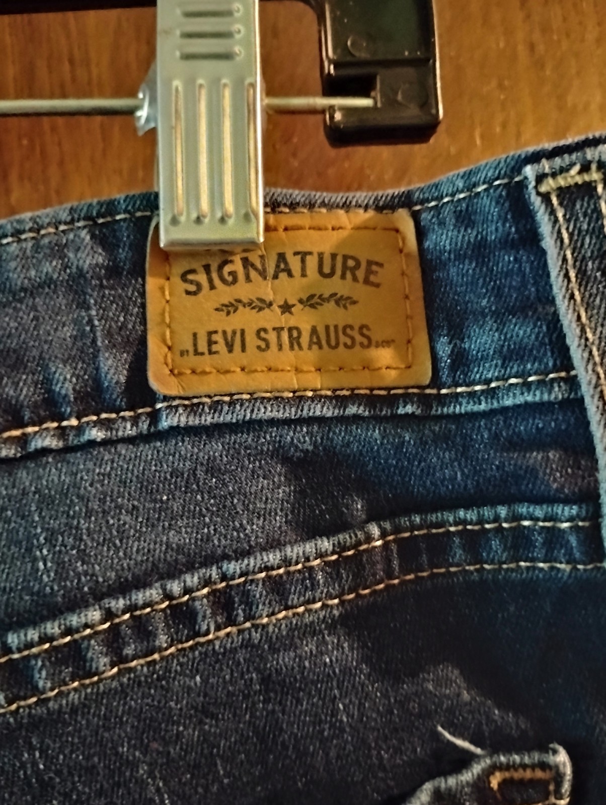 Signature by Levi Strauss & Co. Women’s Modern Skinny Jeans image 6