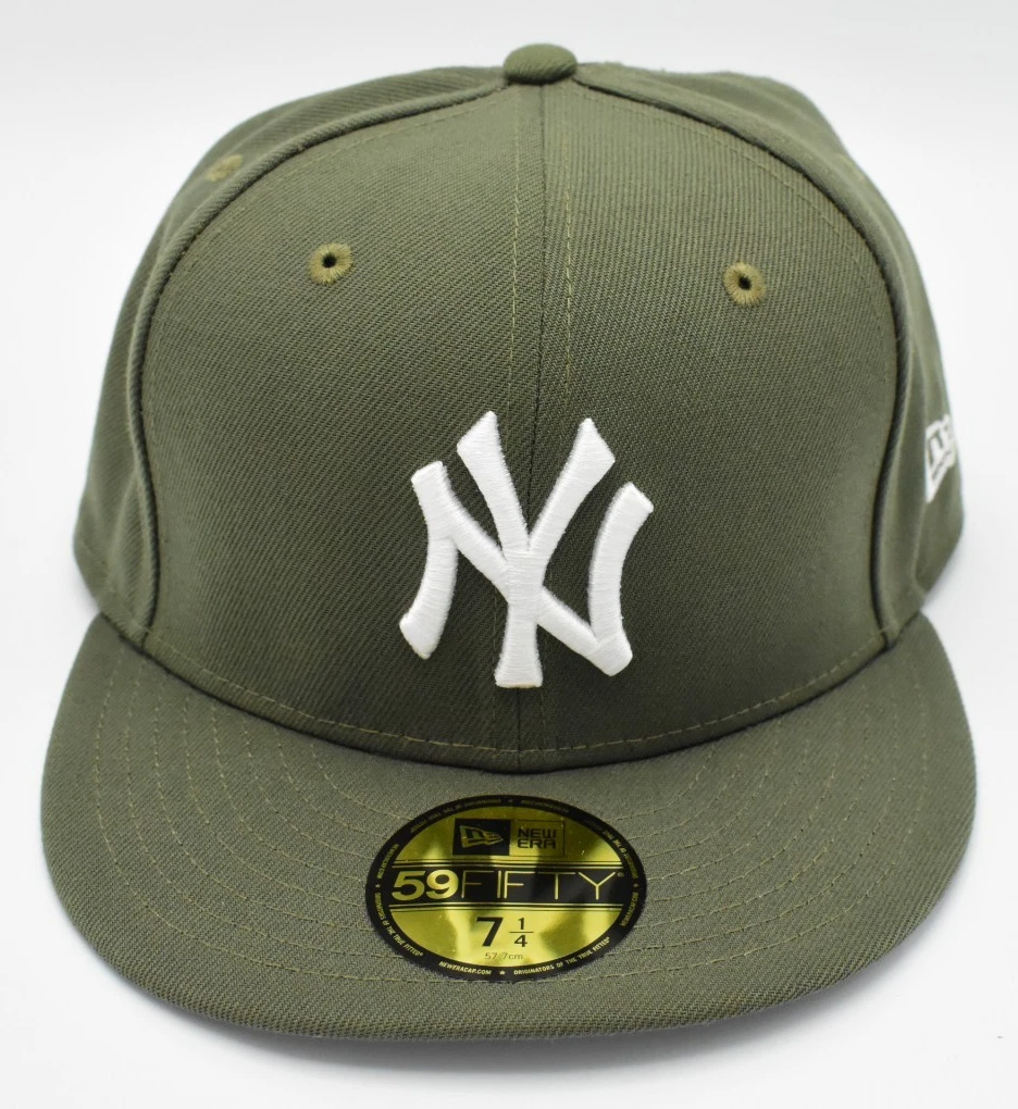 New York Yankees Green MLB Fan Apparel & Souvenirs 7 3/8 Size for
