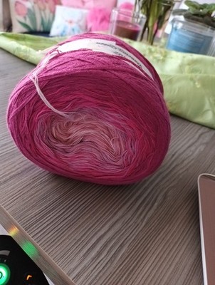 Bobbel Farbverlaufsgarn 4fädig  Brombeer,Pink,Flieder,,Rosa 200g 760m Lauflänge