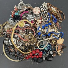 8LB Vtg to Modern Fashion Costume Necklace Jewelry Beaded Tangled Metal Lot 17