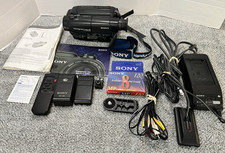 Sony Handy Cam Video 8 CCD-TR83 NTSC w/Remote 2 Batteries Plus Charger-Tested