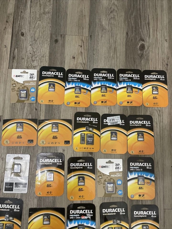 Lot of 40 SD MicroSD CompactFlash Memory Stick Camera Memory Cards Various Sizes - Image 2 of 4