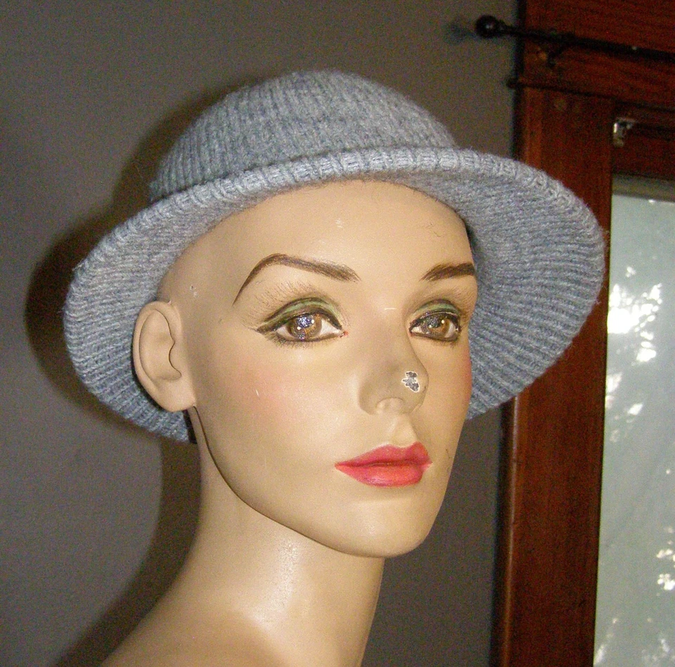 SOMBRERO CUBO VINTAGE AÑOS 80 GRIS ACRÍLICO Y LANA S M ARLIN a medida new wave geek Foto 4 de 4