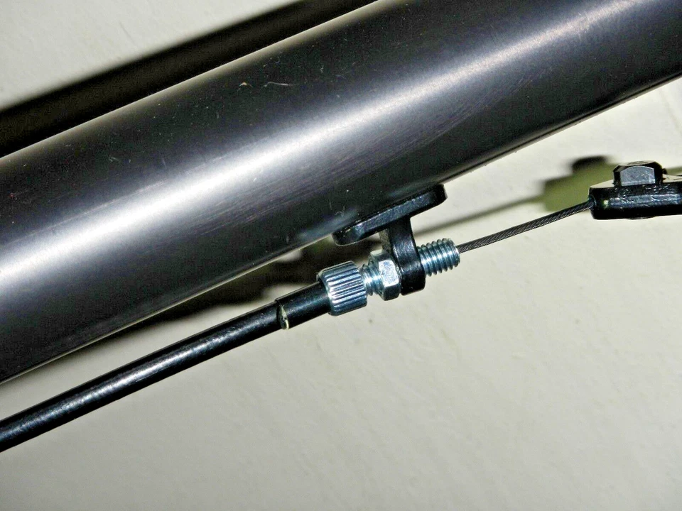 Tornillo ajustador de montaje de cable de freno FitBikeCo Sunday Stolen Haro ELF RedLine kink Foto 4 de 4