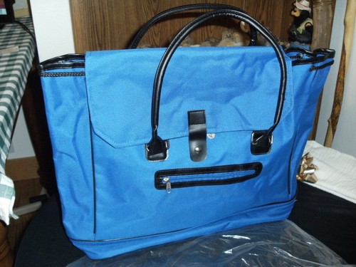 CARRY ON TRAVEL BAG 13 X 19 W/6 INCH 