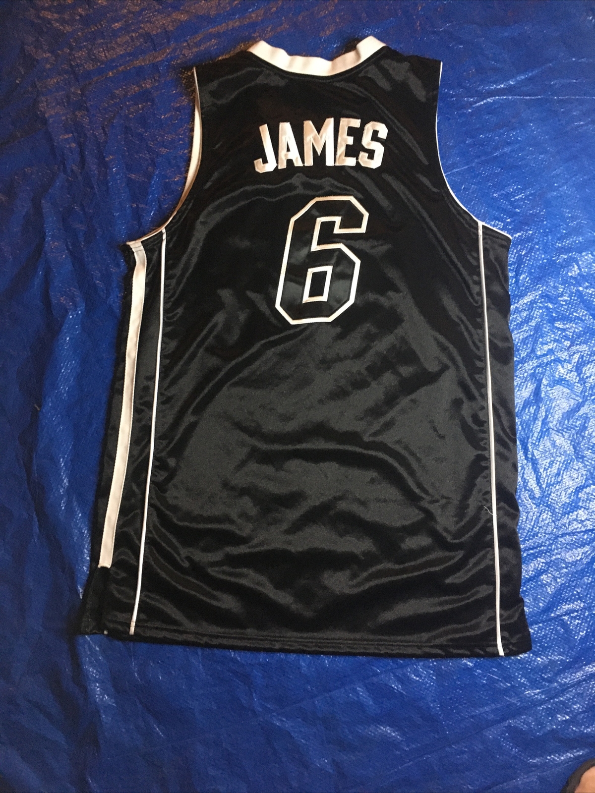 Youth Miami Heat LeBron James adidas Black Replica Road Jersey