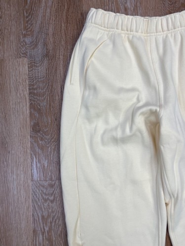 Lululemon Pants Womens Extra Small Yellow Scuba Mid Rise Oversized Jogger - Picture 2 of 12