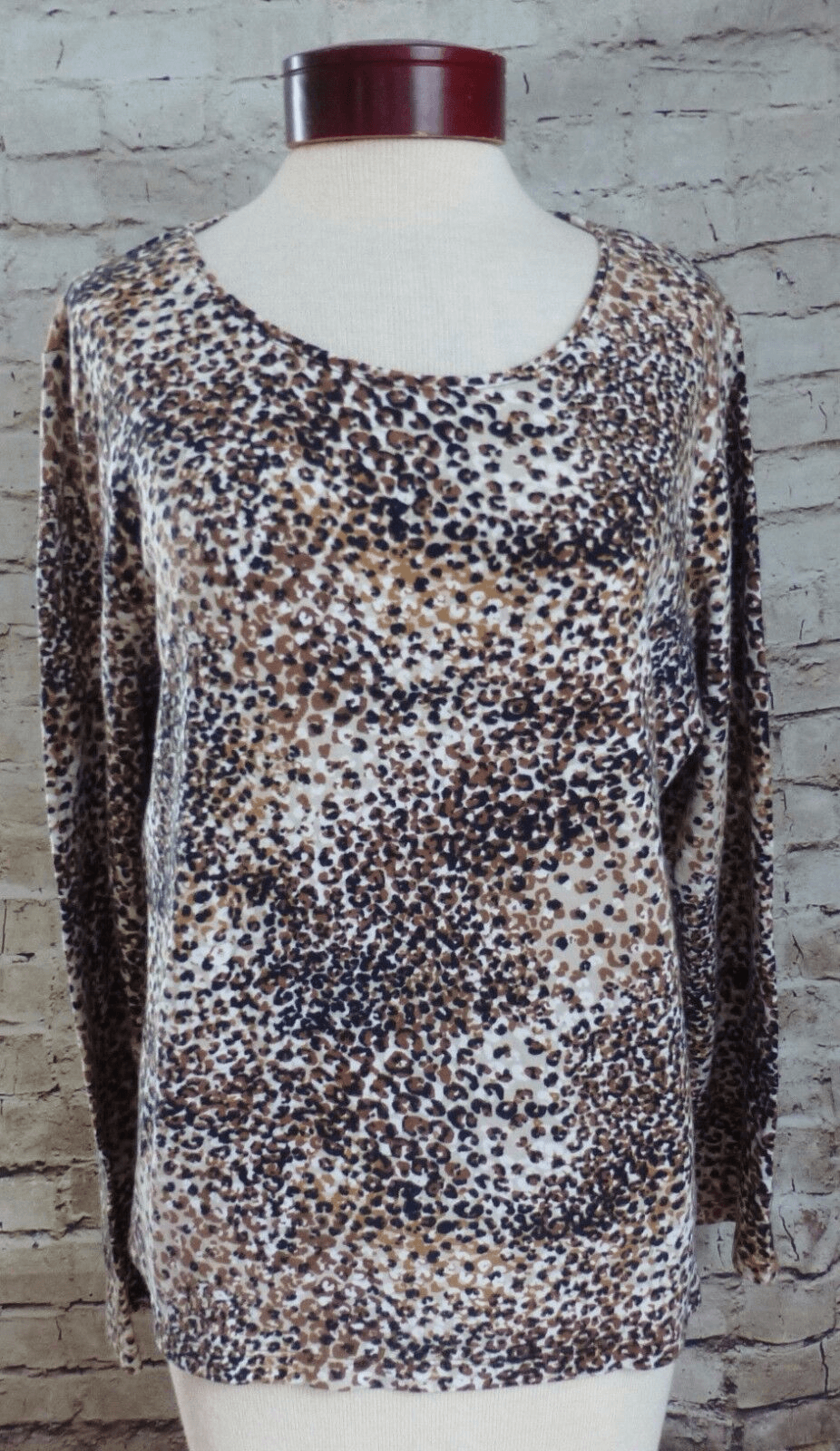 Charter ClubT op Shirt Size XL Leopard Print Long Sleeved Basic Women's