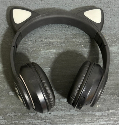 Wireless Headset, Cat Ear LED Light Up Bluetooth Kids Headset with Mic - USED