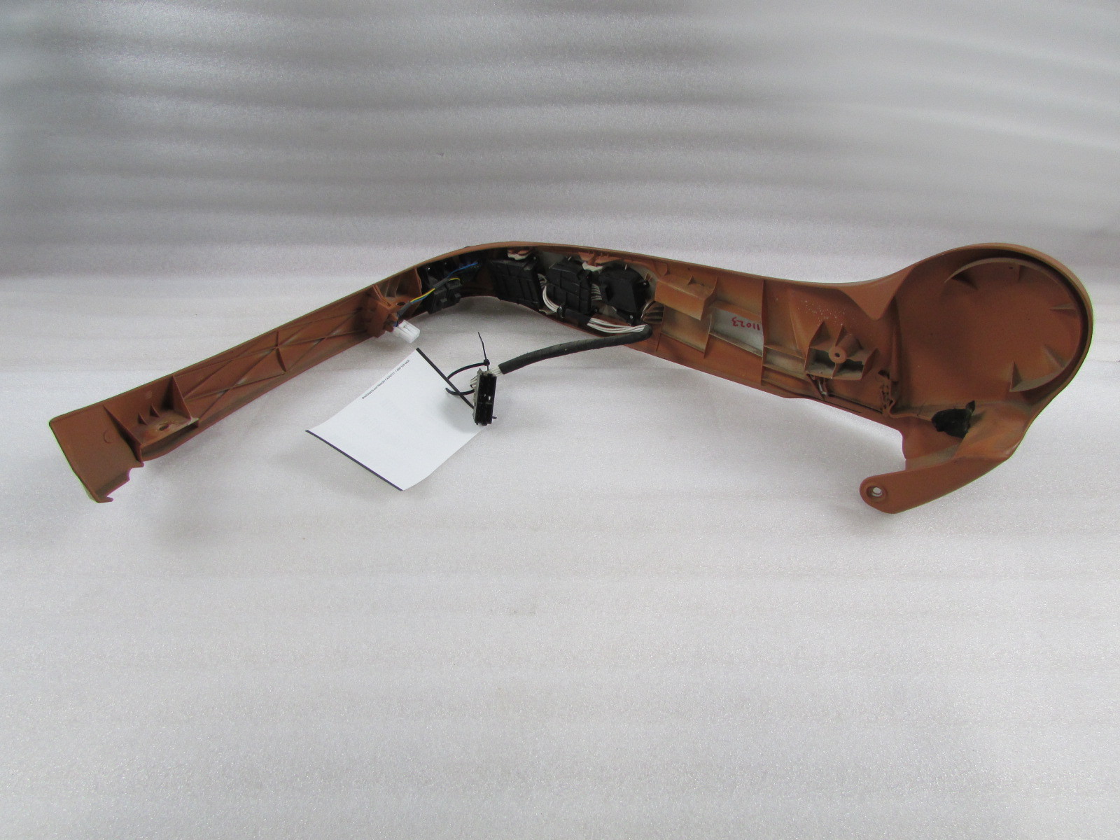 Maserati Quattroporte, RH, Right Front Seat Switch w/ Surround Used, 981321830