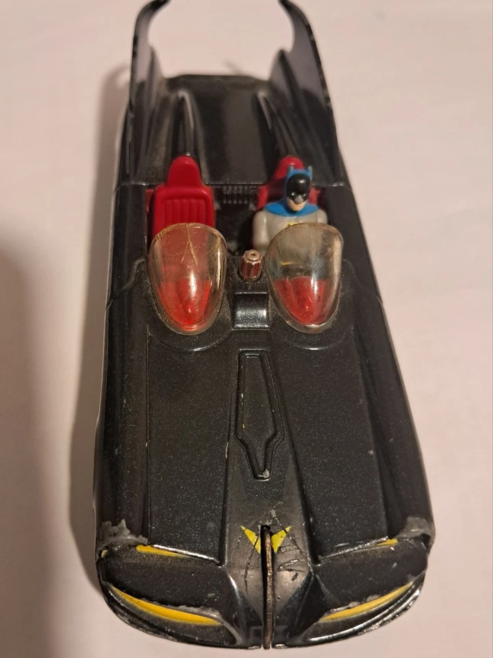 RARE - GOOD CONDITION - Corgi Batmobile 1960 W/ Batman Figure - Immagine 4 di 4