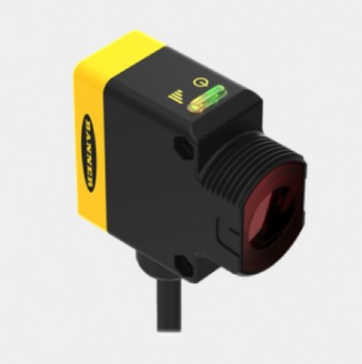 Banner QS30VR3FF600QPMA16 73077 World-Beam QS30 Series Universal Voltage Sensor