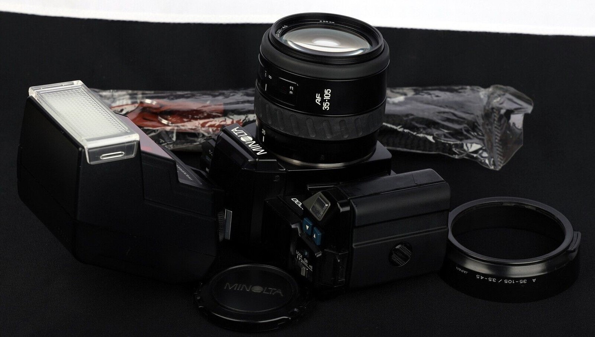 Minolta Alpha 7000 35mm Film AF SLR c/w AF Zoom 35-105mm Lens