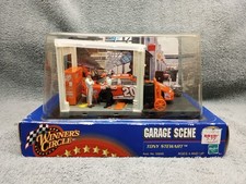 NASCAR Winners Circle Garage Scene Tony Stewart #20 Home Depot Hasbro 2000