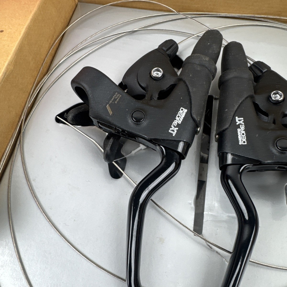 NEW Vintage NOS Shimano Deore XT STI ST-M095 3x7 shifters - Black