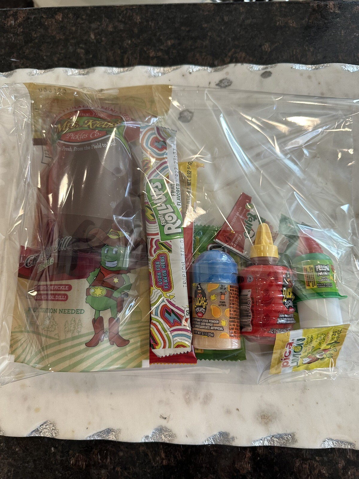 chamoy pickle kit 12pcs Takis Or Hot Cheetos Free Shipping สถานีตำรวจ
