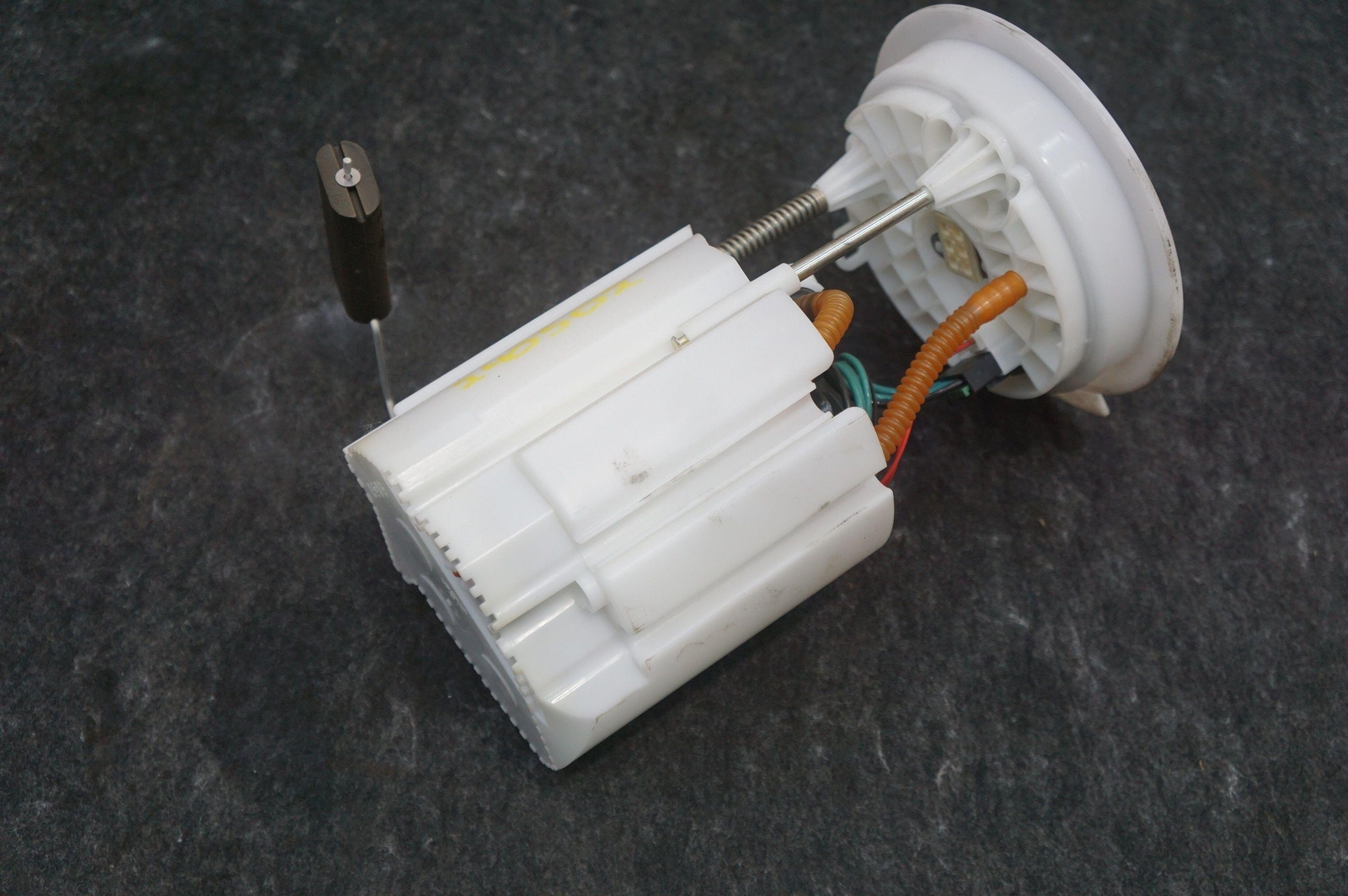 Gasoline Fuel Tank Pump Sender Assembly OEM 16117339267 Bmw I8 14-17 19-20