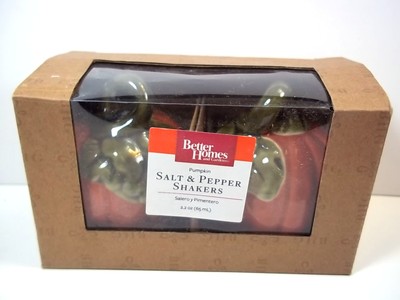 Pumpkin salt & pepper shakers sculpted stem & leaf finials BH&G New in box 3''