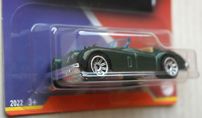 Matchbox Jaguar XK140 Roadster 1956 – Maßstab 1:64, Dunkelgrün, Sammlerauto, Für Kinder Ab 3 Jahren