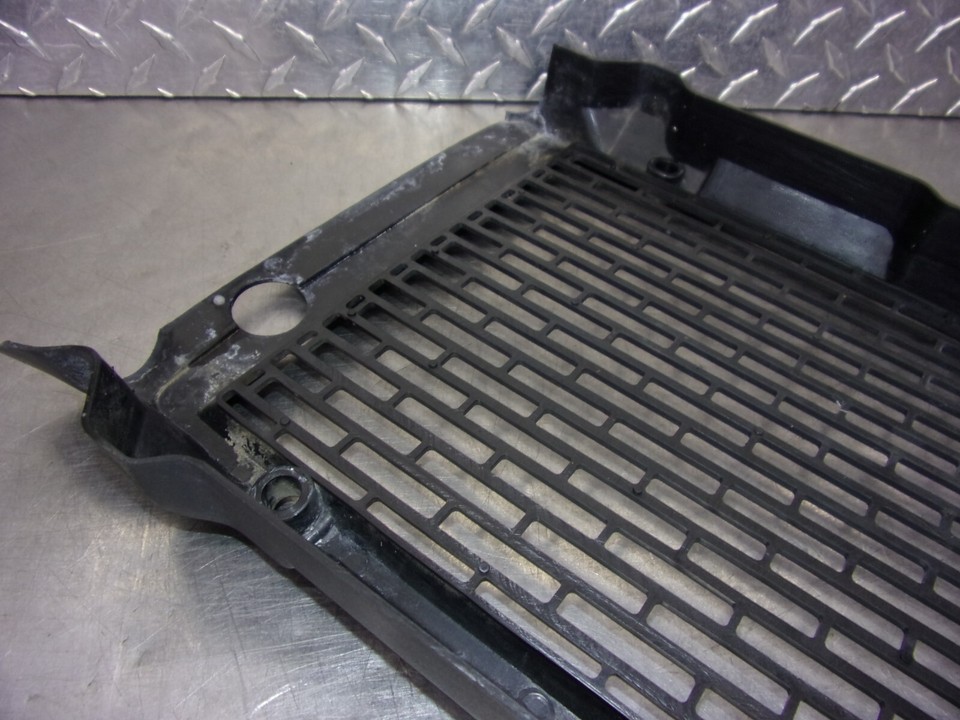 797 B KAWASAKI VULCAN VN 750 2002 OEM RADIATOR GUARD COVER | eBay