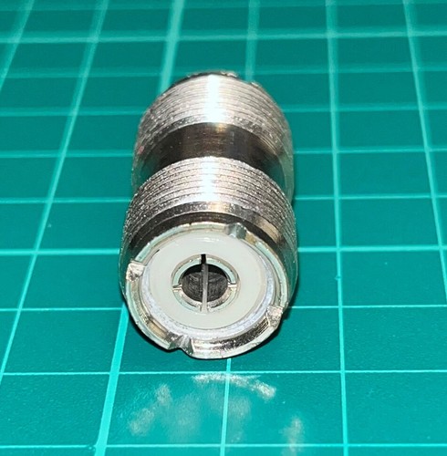 SO239 To SO239 - Back To Back/Female To Female Connector - Gender Changer (Used) - Zdjęcie 3 z 4