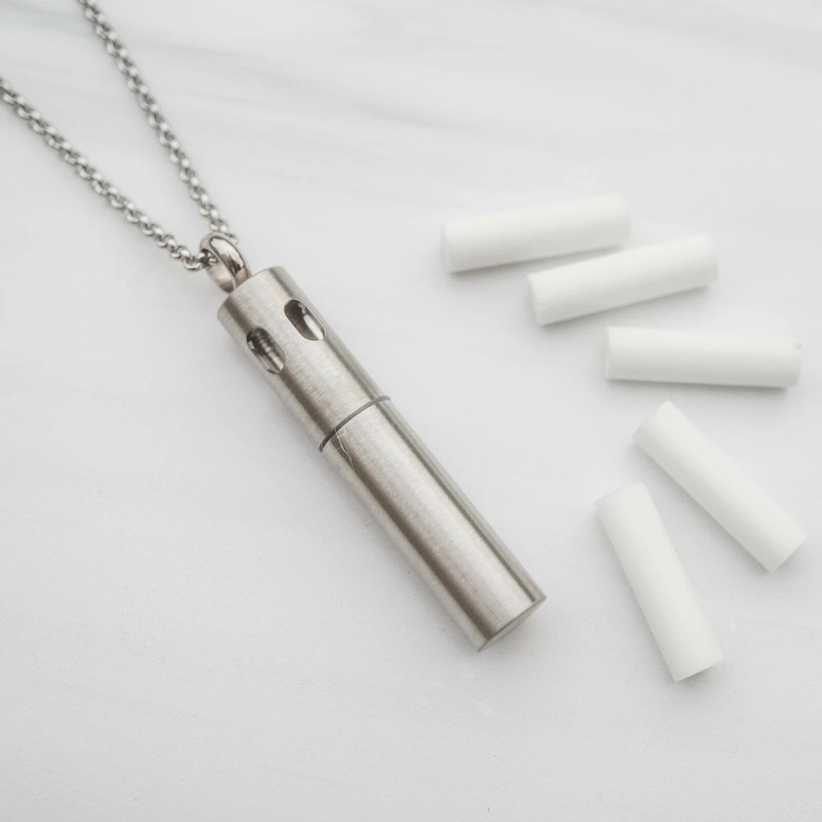 Necklace essential hotsell oil diffuser