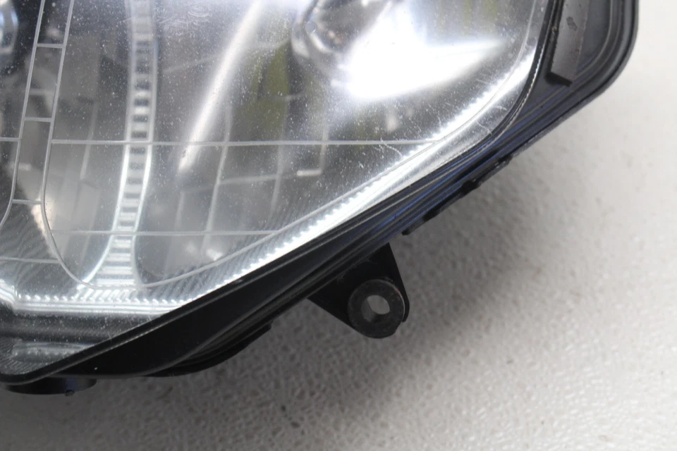 LÂMPADA DE FAROL DIANTEIRO SUZUKI GSXR1000 2001-2002 - Imagem 4 de 4