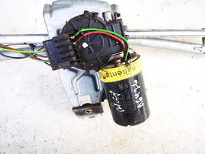 0390241330 vorne Scheibenwischermotor Teilenummer  Audi 100 DE1204716-34