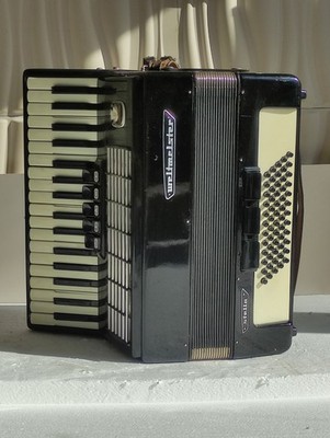 ++Piano accordions used music instruments WELTMEISTER STELLA 60 BASS
