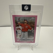 2022 Pink Parallel Yadiel Hernandez #17/25 Washington Nationals #US293