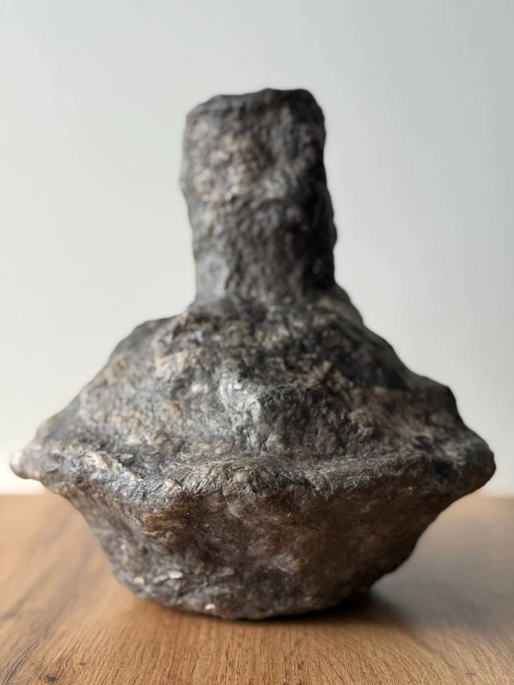 Jarrón decorativo hecho a mano para flores secas hecho de papel maché Foto 4 de 4