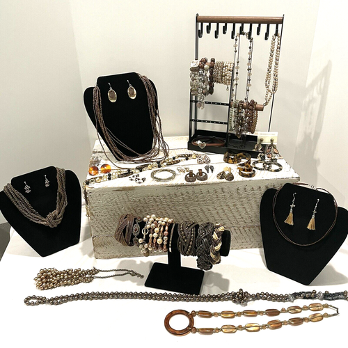 Vintage To Now Bronze Brown Gold Toned Jewelry Lot 43 Pieces 3 lbs - Picture 2 of 16