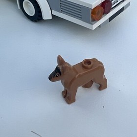 Lego 60117 City Caravan Camper with dog and mini figure caravan only