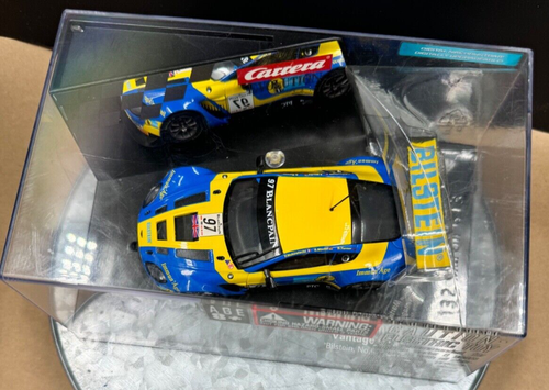 Carrera Aston Martin V12 Vantage GT3 Motorsport Slotcar Maßstab 1:32 = - Bild 2 von 7