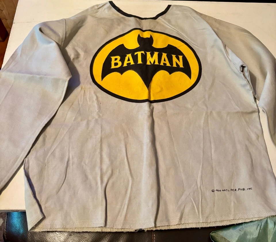 Tops de disfraces de Halloween de Batman y Superman de los años 60 vintage Foto 2 de 4
