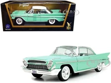 1961 DESOTO ADVENTURER LIGHT GREEN 1/18 DIECAST MODEL BY ROAD SIGNATURE 92738