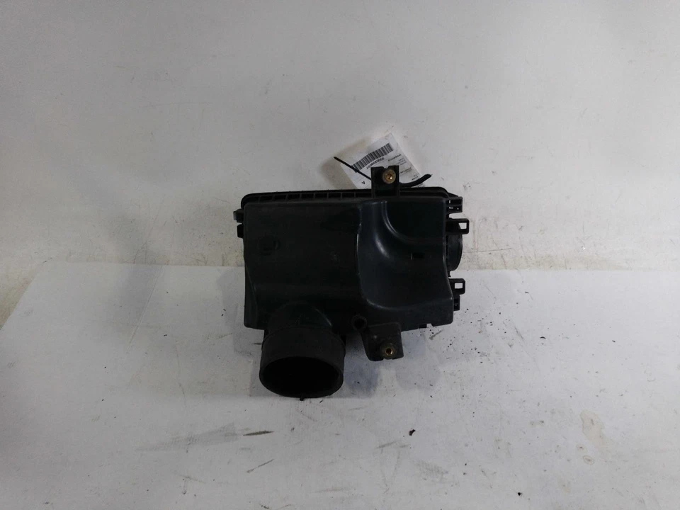 Used Air Cleaner Assembly fits: 2015 Honda Accord 3.5 Grade A - image 2 of 4