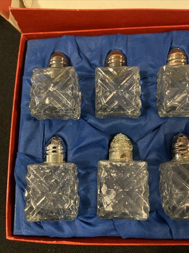 6 Vintage Clear glass Salt & Pepper Shakers In box - Picture 2 of 5