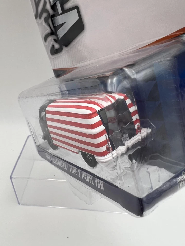 GREENLIGHT 1:64 VW TYPE 2 FURGONE PANEL USA - Immagine 3 di 3