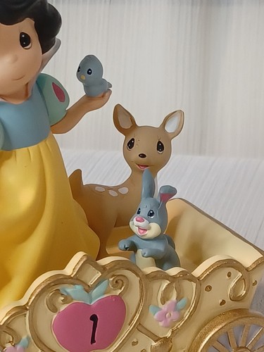 Precious Moments Disney Showcase Snow White Princess First Birthday NOS 104403 - Picture 13 of 13