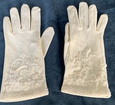 VTG Gloves Women s White Cotton Fancy Micro Beaded Size Is Small Unworn Clean