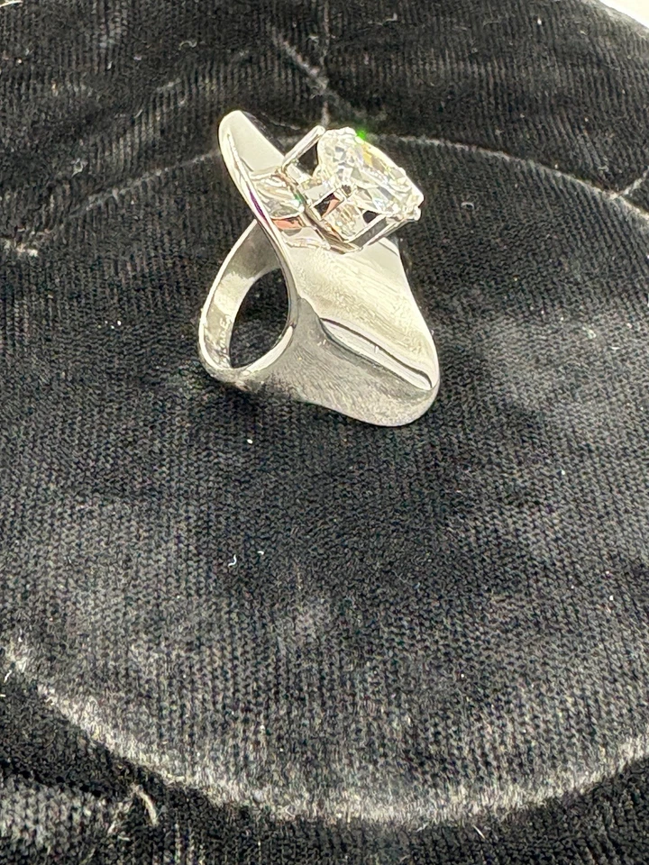 Anillo vintage de oro blanco y circonita cúbica de 18 quilates HGE (chapado) diseño audaz talla 7-1087 Foto 4 de 4