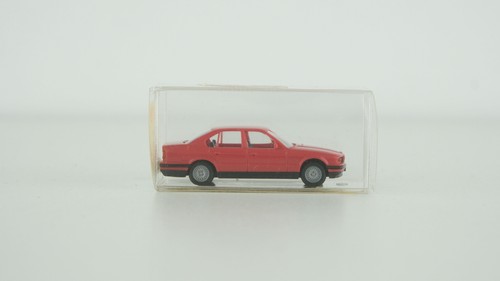Wiking H0 19313 BMW 520i rojo | Zustand: Gebraucht