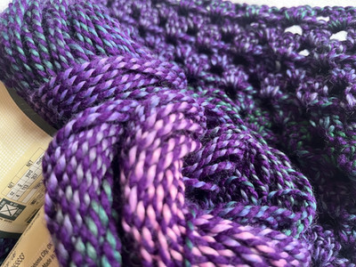2 SkYarn Bee Chromatic Spectrum Acrylic Dragonfly 4 Oz/357Yds EA Started Project